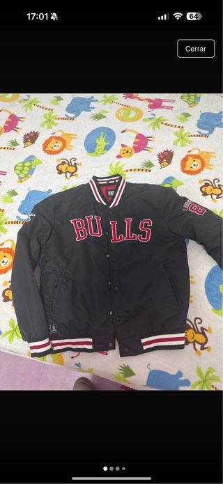 Chaqueta Chicago Bulls Negra y Roja