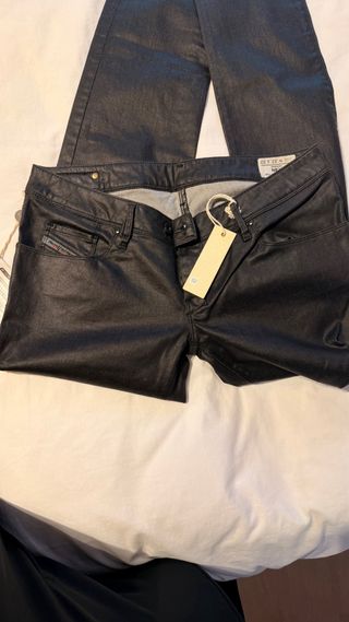 Pantalones Diesel negros sin estrenar