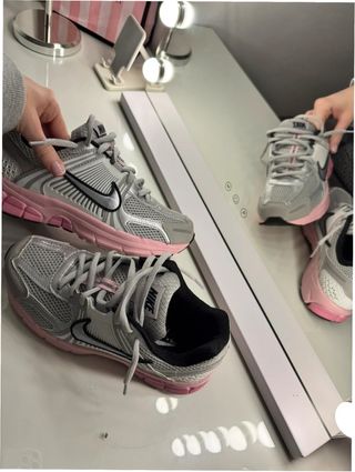Nike Zoom Vomero 5 WMNS 37.5