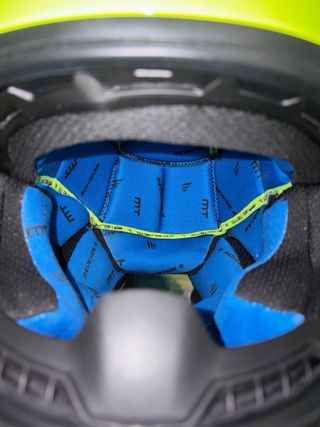 Casco MT Revenge 2 Amarillo Neón Talla S