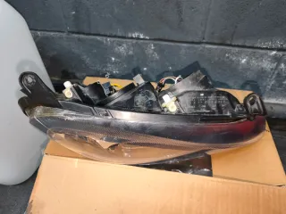 Faro derecho Opel Corsa C (2000-2006)