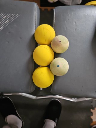 Pelotas de frontenis x3 y olimpicas