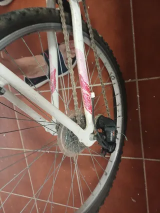 Bicicleta Rockrider Blanca y Rosa
