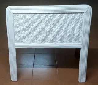 Cabezal de madera y bambú blanco