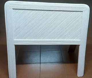 Cabezal de madera y bambú blanco
