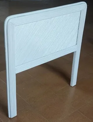 Cabezal de madera y bambú blanco