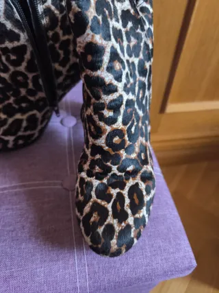 Botines ante leopardo talla 40