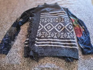 Original chaqueta Desigual con flecos