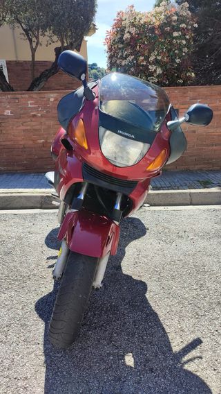 Honda Deauville 650 Roja