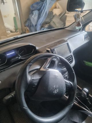 Peugeot 2008 2015