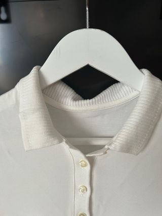 Camisa blanca de manga corta