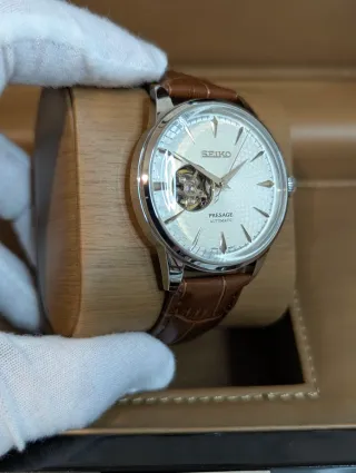 Reloj Seiko Mod Presage Open Heart Blanco Marrón