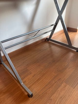 Escritorio cristal y metal