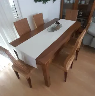 Mesa  madera y 6  sillas estilo colonial