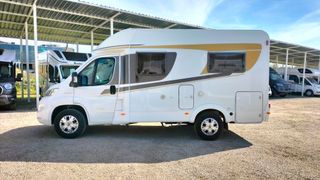 Autocaravana Perfilada Carado T 135 cama francesa