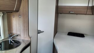 Autocaravana Perfilada Carado T 135 cama francesa