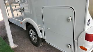 Autocaravana Perfilada Carado T 135 cama francesa