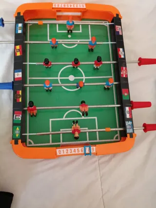 Futbolín de mesa pequeño