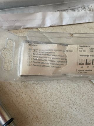 Pack, lote de herramientas y repuestos variados.