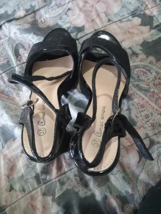 Zapatos de tacón negros talla 37