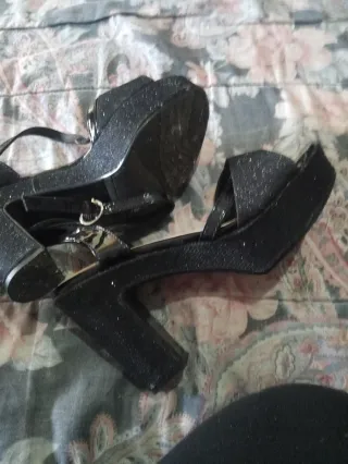 Zapatos de tacón negros talla 37
