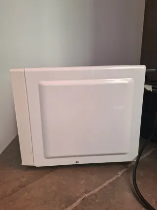 Microondas Panasonic NN-E201WM (800W)