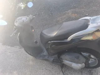 Honda PS 125i Scooter Negra