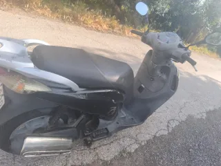 Honda PS 125i Scooter Negra
