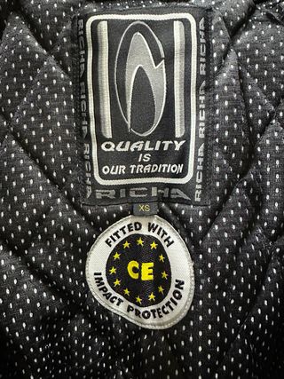 Chaqueta de moto RICHA roja y negra