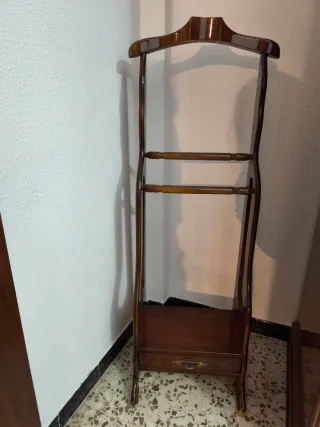 Galán de noche de madera