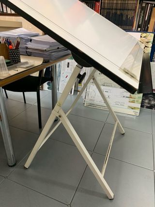 Mesa de Dibujo Técnico Ajustable