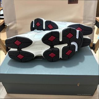 New Balance 9060 Gris Claro Talla 38