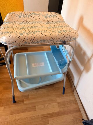 Cambiador y bañera Chicco para bebé
