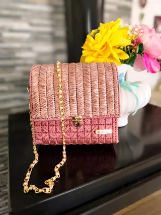 Bolsos de crochet hechos a mano.