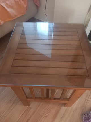 Mesa auxiliar madera teca y cristal