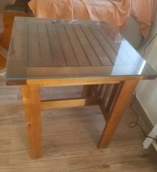 Mesa auxiliar madera teca y cristal
