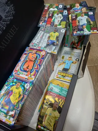 Mundial Fifa adrenalyn.Cambio o miro tus faltas