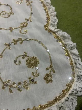 Delantal antiguo batista bordado oro         (1.2)