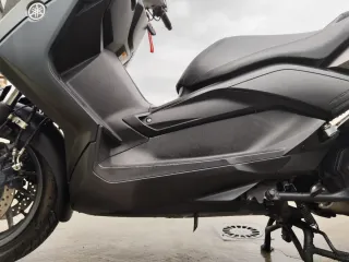 Yamaha XMAX 400 ABS Negra