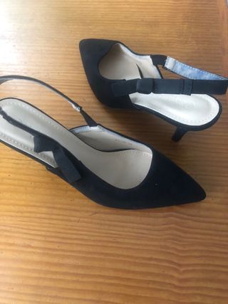 Zapatos de tacón negros