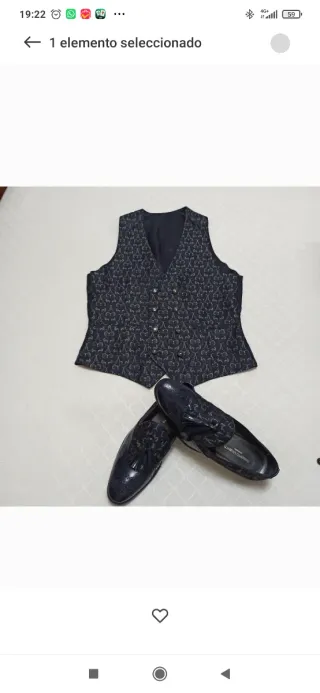 Chaleco, corbatón, pañuelo y zapatos novio.