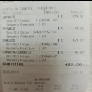 Chaleco, corbatón, pañuelo y zapatos novio.