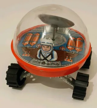 Stazione Spaziale ambulante a carica anni '60