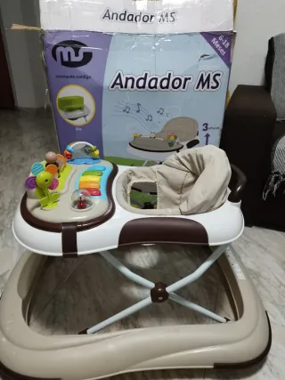 Andador bebé con bandeja musical