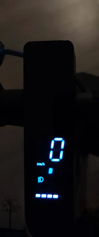 Patinete Xiaomi Mi Electric Scooter Essential