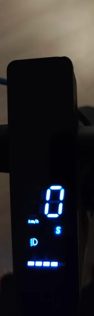 Patinete Xiaomi Mi Electric Scooter Essential