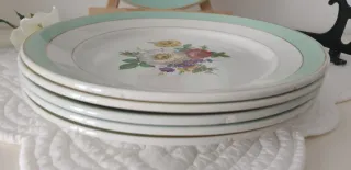 Piatto Bandoviller vintage con fiori