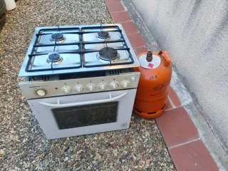 Horno electrico con fuegos de gas Corbero
