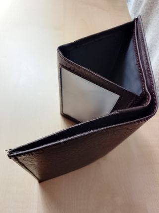 Billetera de hombre nueva