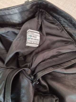 Pantaloni in pelle neri